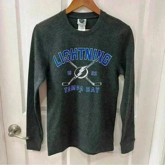 NHL Other - NHL Waffle Knit Tampa Bay Lightning Ladies Long Sleeve Gray Shirt Size Small